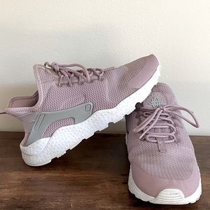 Nike Air Huarache’s - Purple